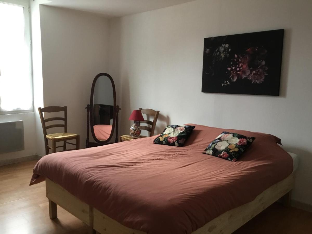 Maison De Centre Ville 6 Personnes Precigne ภายนอก รูปภาพ