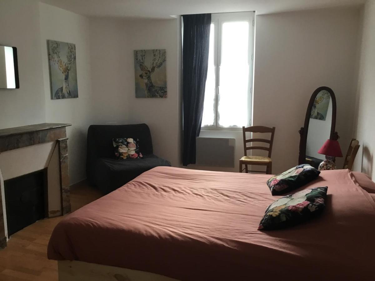 Maison De Centre Ville 6 Personnes Precigne ภายนอก รูปภาพ